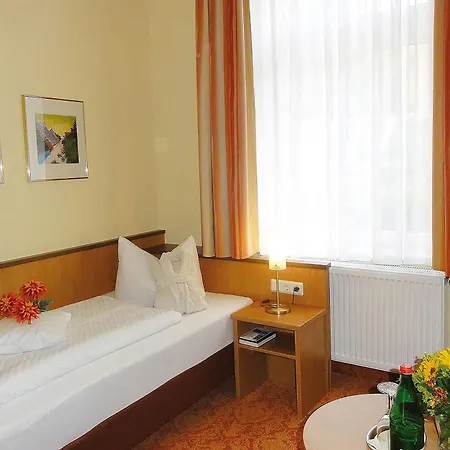 Vitalhotel Am Stadtpark Superior 酒店 巴特哈尔茨堡